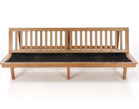 Image 1 of Borg Mogensen. vierzitsbank