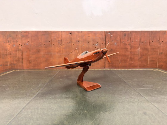 Englisches Mahagoni Hawker Hurricane Modellflugzeug – Dekorative Objekte, Holz (photo 2 of 10)
