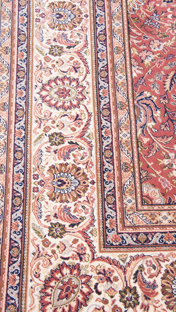 Image 1 of Groot roze/ rood wollen oosters vloerkleed 345x250cm