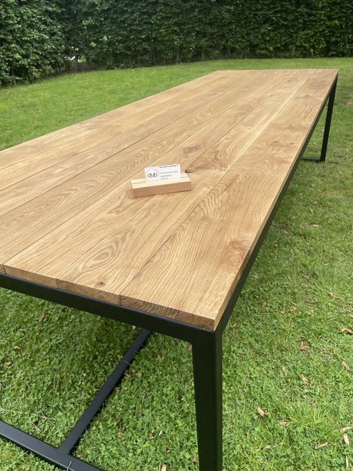 Oak dining table/garden table