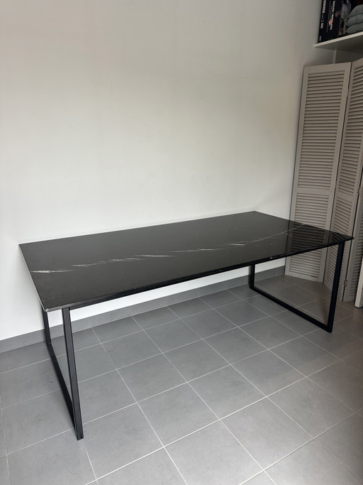 Marble table (Nero Marquina) 2x1m by Aime Té