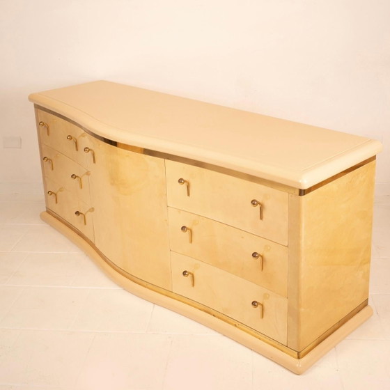 Luciano Frigerio Nettuno Credenza Curva in Pergamena per Frigerio di Desio 1970 – Cassettiere, Brass (photo 23 of 27)