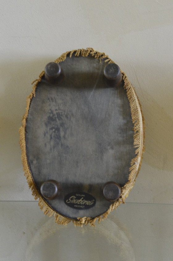 Image 1 of Reposapiés o taburete antiguo de madera