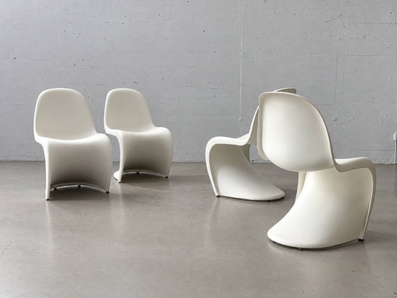 4 Sedie Panton originali Vitra di Verner Panton – Bianco, Produzione 2008 – Sedie da camera, Plastic, Vintage (photo 4 of 14)