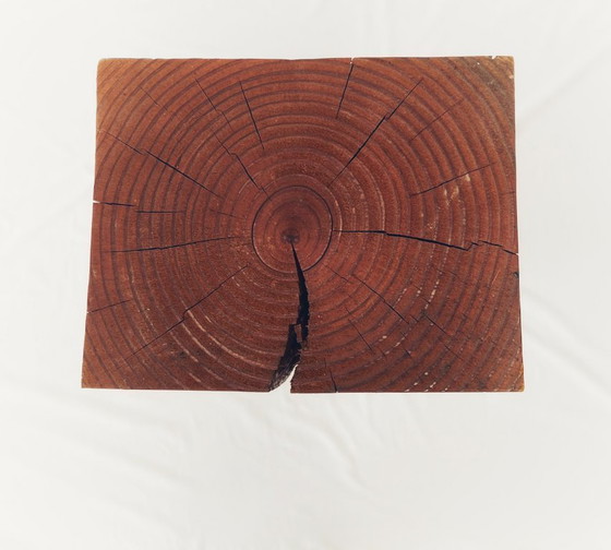 Image 1 of Pedestal de madera