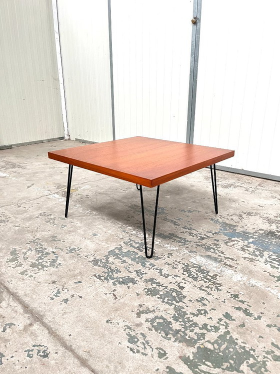 Image 1 of Couchtisch Teak mit Haarnadelbeinen