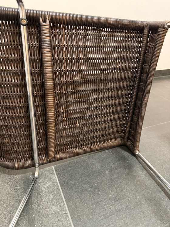 Design-Essplatz | Granittisch nach Maß + 2 FLY Peddigrohr-Stapelstühle – Esszimmergarnitur, Metall, Rattan (photo 9 of 15)