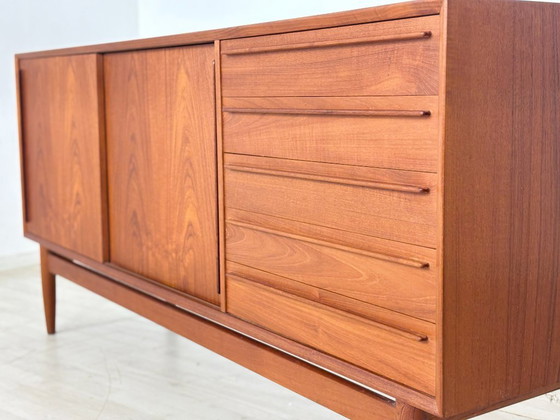 Image 1 of Deens teakhouten dressoir van HP Hansen – Woonkamerkast in mid-century stijl uit de jaren 60
