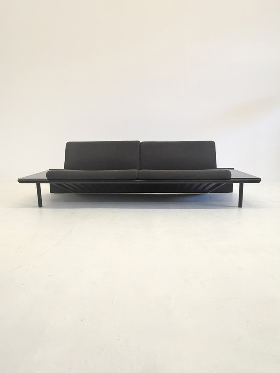 Image 1 of Harvink The Mission Sofa mit schwarzem Rahmen und dunkelgrauem Stoff