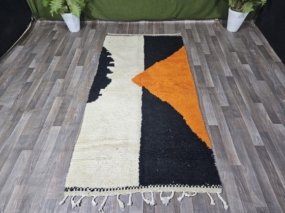 Alfombra marroquí tejida a mano, hecha a medida, 350 x 150 cm. – Alberto Bazzani, Wool (photo 9 of 9)