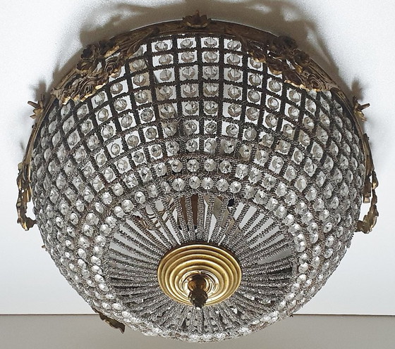 Very large (50 cm) vintage crystal ceiling light with rosettes and garlands, Brass, Transparent (photo 7 of 18)