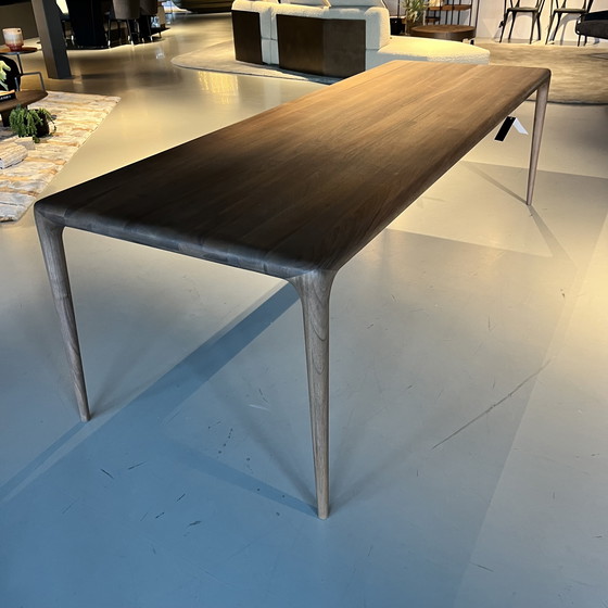 Image 1 of Artisan Latus eetkamertafel Europees walnoot 260x90x76