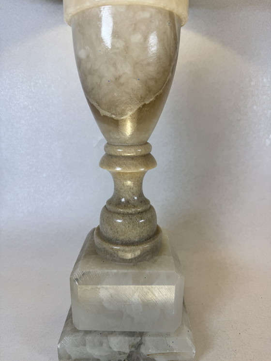 Image 1 of Elegant vintage table lamp made of alabaster and marble - warm light, timeless class