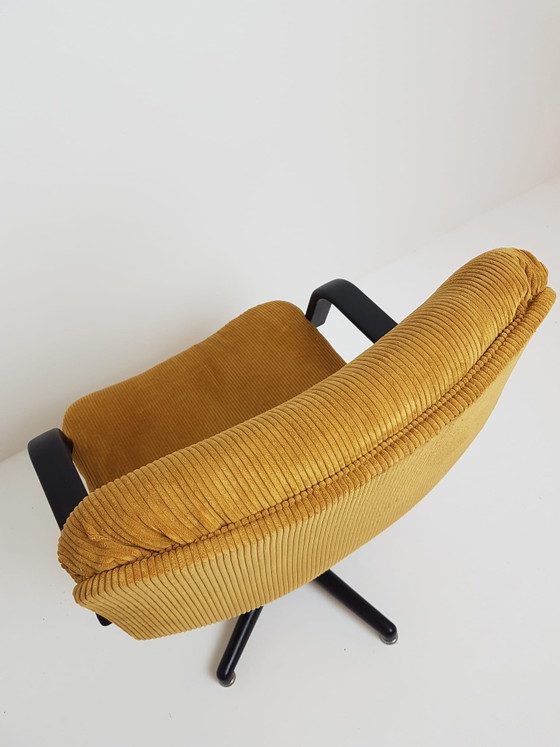 Vintage Artifort F154 draaifauteuil Geoffrey D. Harcourt – Polyester, Textile (photo 7 of 10)