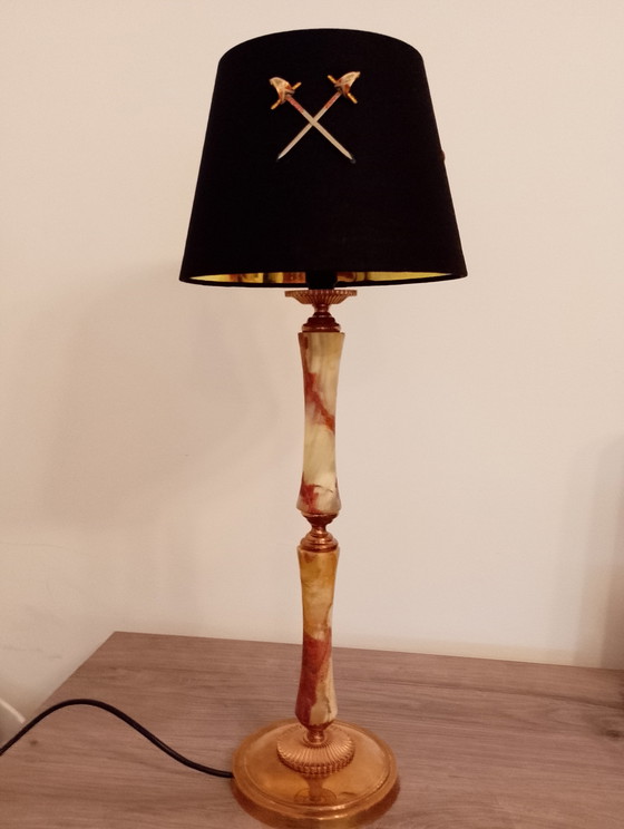 Image 1 of Grote lamp in Empire-stijl van massief brons met onyxafwerking, volledig gerestaureerd.