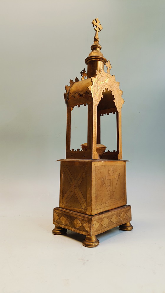 Image 1 of Osteuropäischer orthodoxer christlicher Reliquienaltar