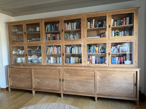 Vitrinekast en teck 400 race X 240 Hoog