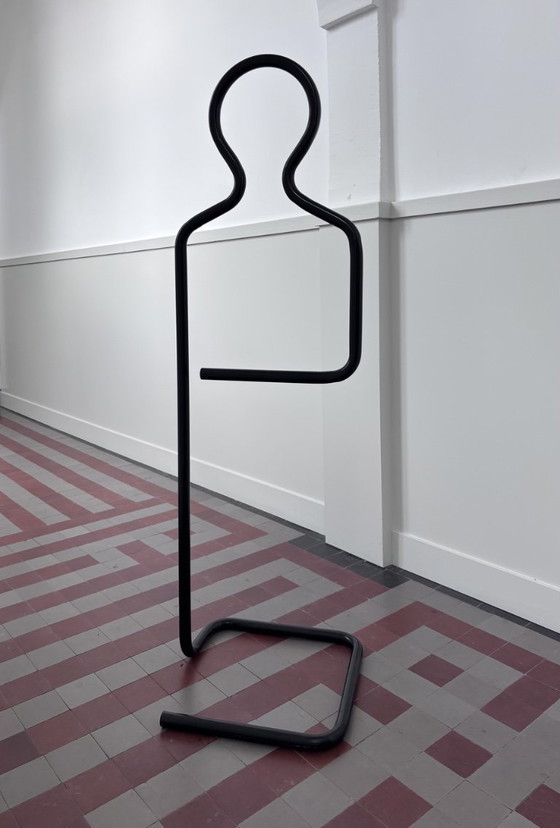 Image 1 of Set van 2 Postmodern Dressboys / Valet Stands – Pierre Cardin Stijl – Jaren 80 Pop Art (Zwart & Wit)