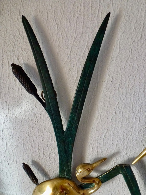 Image 1 of Decorazione murale vintage in ottone con due gru tra le canne.