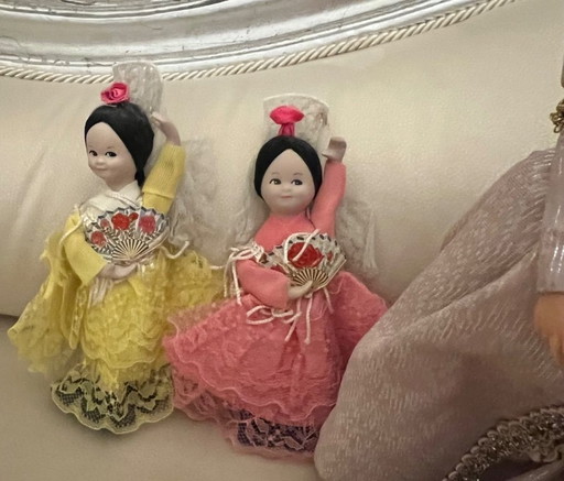 8 poupées de collection