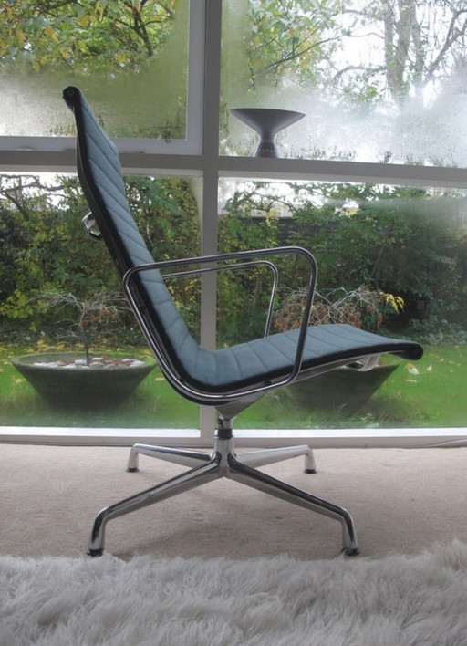 Sillón de aluminio Vitra EA115 - modelo de exposición