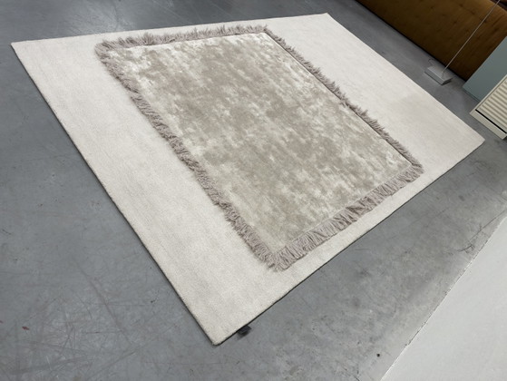 Leolux Frame Vloerkleed Stone 200x300, Vloerkleden en tapijten, Anders, Meerdere kleuren (foto 8 van 9)