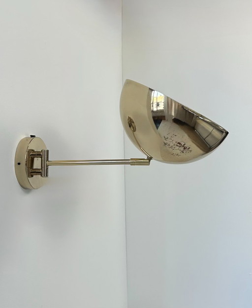 Vintage verstelbare wandlamp, gepatineerd messing, Frankrijk, 1970