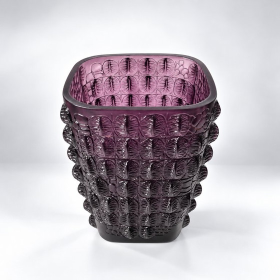 Lalique Croco Dusk Purple Vase – Crystal (photo 11 of 17)