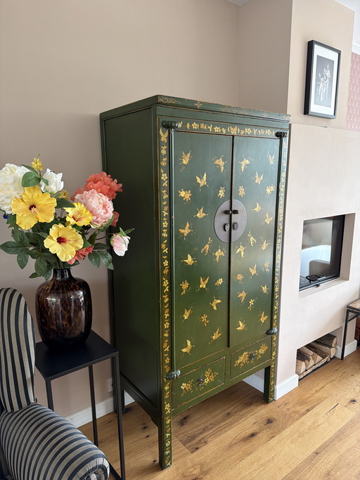 Chinese bruidskast groen met goudkleurige vlinders en bloemen