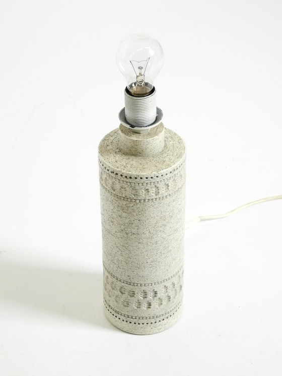 Image 1 of Beautiful 1960s white Rimini ceramic table lamp by Aldo Londi for Bitossi Italy