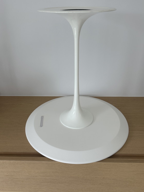 Image 1 of Mesa auxiliar Tulip de Knoll Saarinen