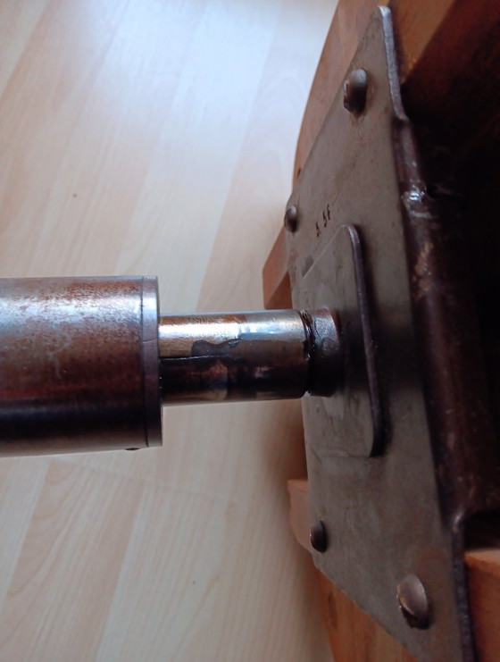 Image 1 of Originele Stoll draaistoel met veermechanisme / gerestaureerd en functioneel