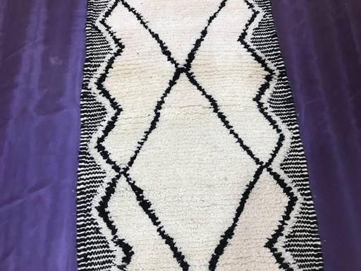 Tapis en laine handmade de passage noir et blanc sur mesure 75/300 cm – Aime Té, vloerkleden en tapijten, Wool (photo 2 of 7)