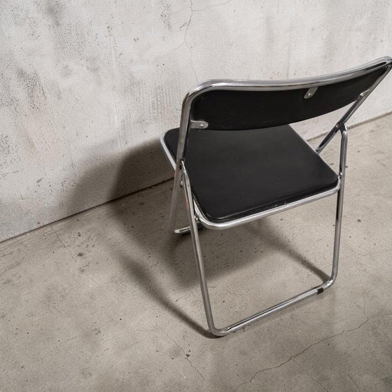 Image 1 of Set van 4 opklapbare stoelen in chroom- en leerstijl uit het midden van de 20e eeuw, Italië, jaren 70.