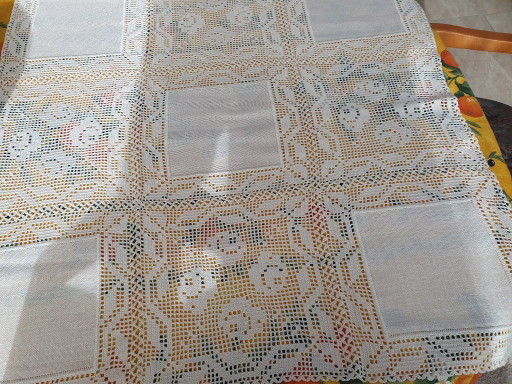 Tovaglia unica fatta all'uncinetto, bianca, ca. 80x80cm