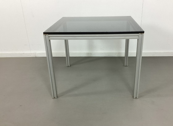 Image 1 of Vintage eighties design bijzet tafel glas en aluminium 