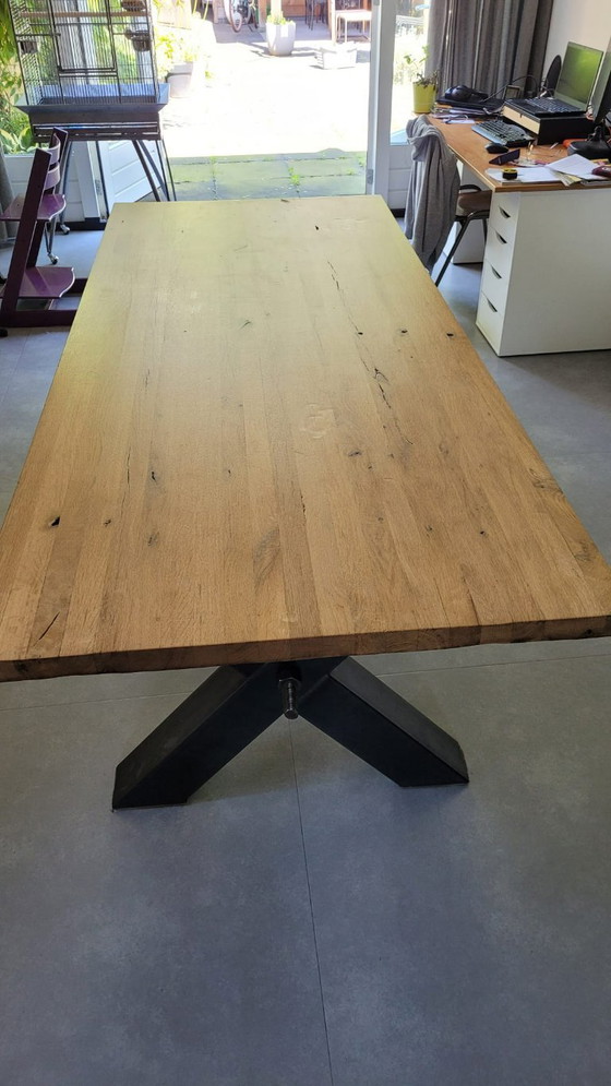 Image 1 of Spacious, beautiful, sturdy dining table