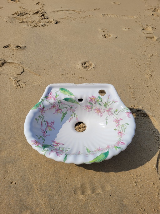 Antique washbasin