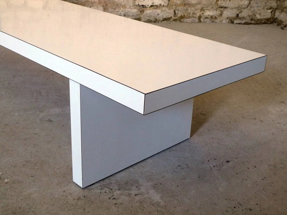 large white Formica coffee table, 1980 – Vintage (photo 3 of 7)