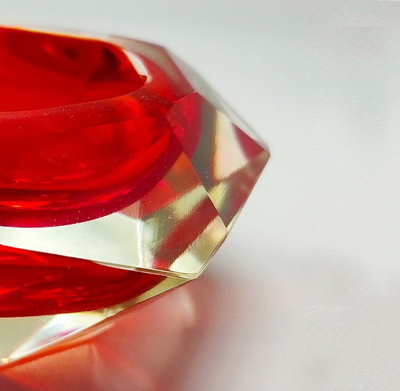 Image 1 of Erstaunlicher roter Aschenbecher oder Vide Poche aus den 1960er Jahren von Flavio Poli für Seguso