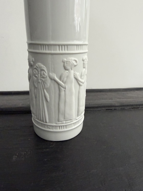Special KPM Bavaria porcelain vase – “Konzert Im Alten Ägypten” – relief (model 1092/21) (photo 5 of 10)