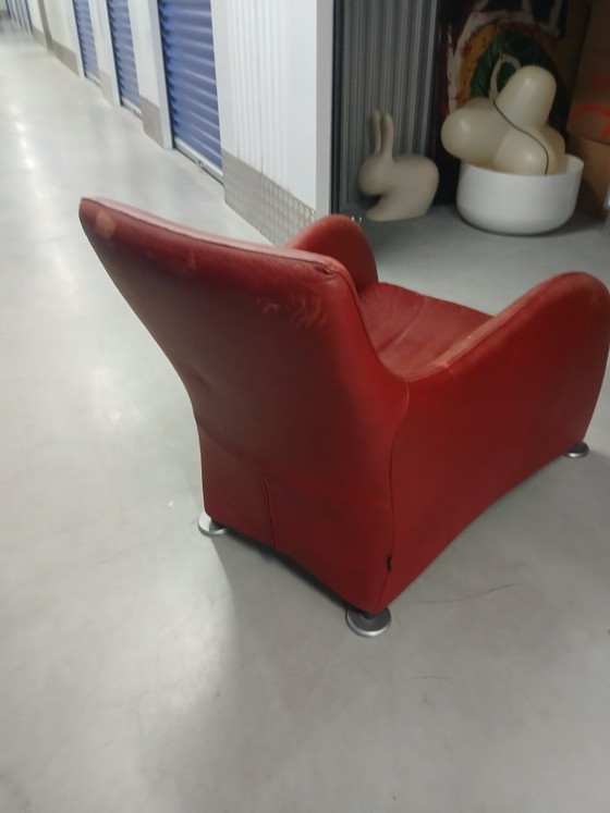 Design classic: Montis Loge armchair – Red leather – Gerard van den Berg (photo 5 of 6)