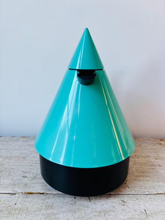 Thermos Emsa Rio degli anni '80 con caratteristico design conico 'Memphis' in turchese e nero (foto 5 di 10)