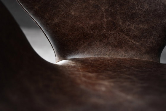Image 1 of Poltrona Swan in pelle marrone danese vintage di metà secolo, realizzata da Arne Jacobsen per Fritz Hansen, 1958