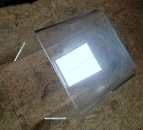 Image 1 of Table de commande en plexiglas, translucide, bords bombés