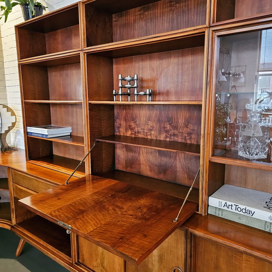 Image 1 of Sideboard-Wandschrank mit Kreuzbeinen