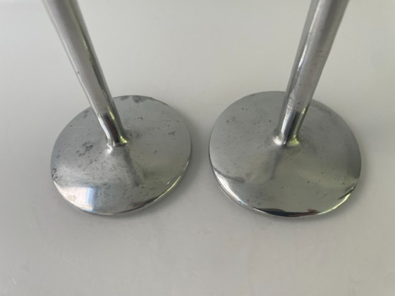 Image 1 of Juego de 2 portavelas de aluminio con diseño especial – Diferentes alturas