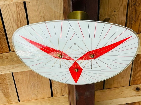 Image 1 of Plafonnier triangulaire en verre et laiton de style Mid-Century