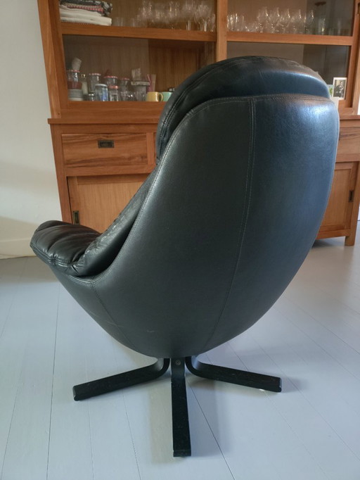 Sillón giratorio Bramin, H.W. Klein, años 60/70