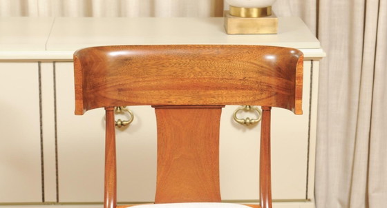 MacDougall 8 Klismos stoelen in walnoothout van Stewart – Glenn of California, Eetkamerstoelen, Textile, Wood (photo 3 of 5)